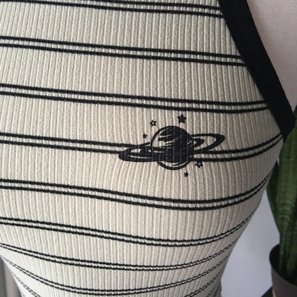 LAST 👆🏼🛸planet print striped cropped top - Picture 6 of 7